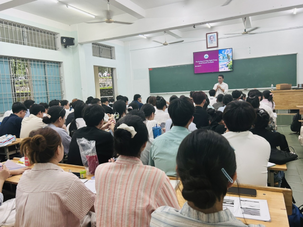 Kết nối lý thuyết và thực tiễn “Marketing và công nghệ số - Chìa khóa chinh phục thị trường lữ hành”