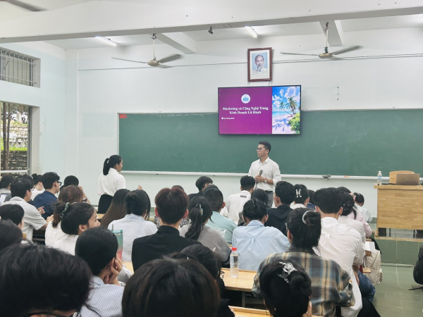 Kết nối lý thuyết và thực tiễn “Marketing và công nghệ số - Chìa khóa chinh phục thị trường lữ hành”