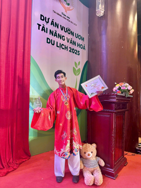 Sinh viên Khoa Du lịch, Trường Đại học Nha Trang tỏa sáng tại Chung kết “Đại sứ Văn hóa Du lịch 2025”