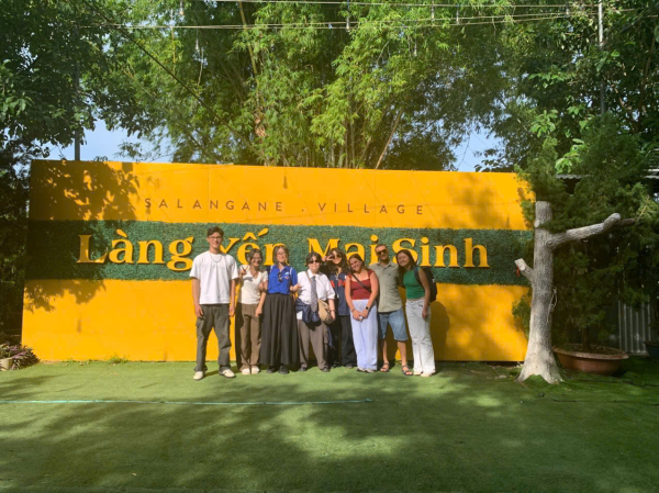 Sinh viên Khoa Du lịch tham gia chương trình trao đổi học tập cùng đoàn sinh viên SIT (Hoa Kỳ)