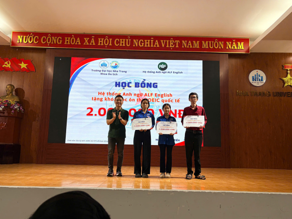 “Hội nghị học tốt” ngành QTKS với chủ đề: “Học để làm – Làm để trưởng thành”
