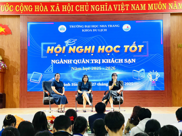“Hội nghị học tốt” ngành QTKS với chủ đề: “Học để làm – Làm để trưởng thành”