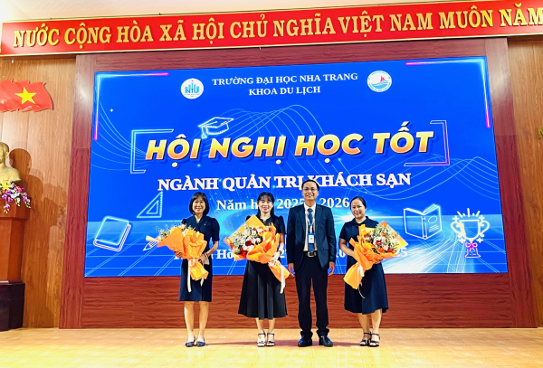“Hội nghị học tốt” ngành QTKS với chủ đề: “Học để làm – Làm để trưởng thành”
