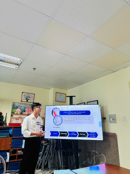 Nghiệm thu đề tài sinh viên NCKH: Gắn nghiên cứu với thực tiễn phát triển du lịch xanh tại Khánh Hòa