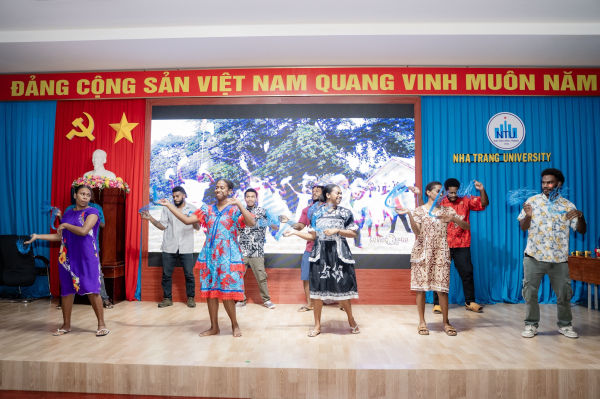 Giao lưu sinh viên quốc tế  “Hello World” - Không gian kết nối đa văn hóa tại Trường Đại học Nha Trang