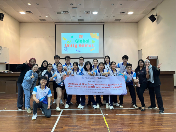 Sinh viên Khoa Du lịch tham gia chương trình Study Tour và học tập quốc tế tại Malaysia