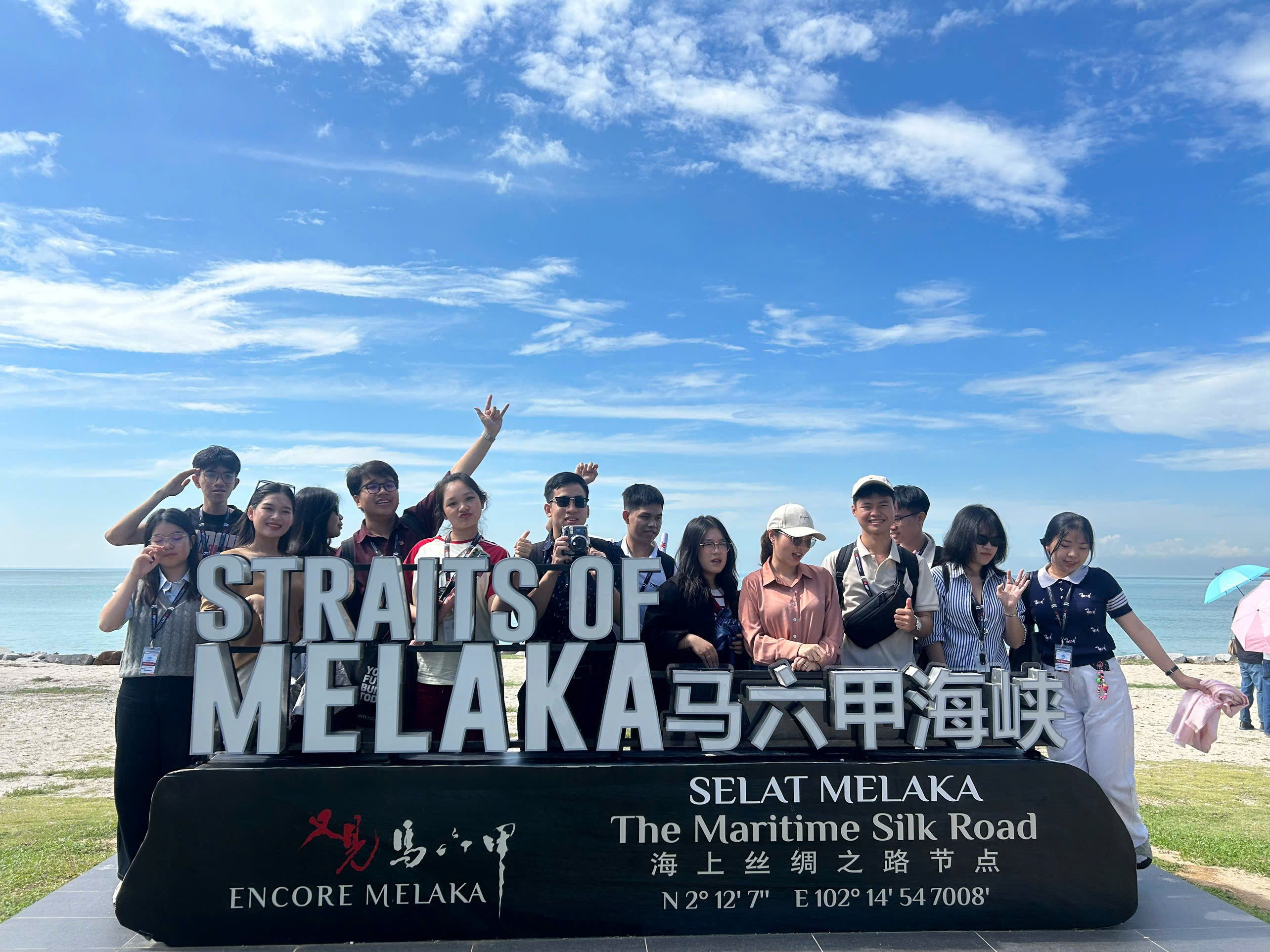 Sinh viên Khoa Du lịch tham gia chương trình Study Tour và học tập quốc tế tại Malaysia