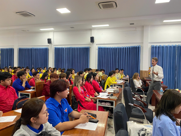 Khoa Du lịch tổ chức workshop “Sustainability in Tourism: Design Thinking Approach” trong khuôn khổ Dự án ECOViP