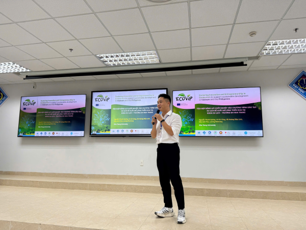 Khoa Du lịch tham gia Hội thảo cải tiến chương trình đào tạo trong trường đại học và khởi nghiệp du lịch sinh thái tại Đại học Cần Thơ