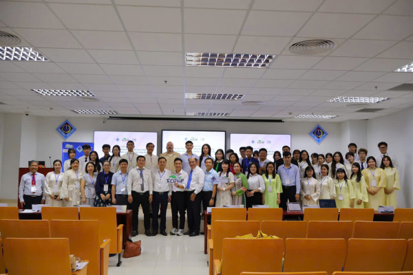 Khoa Du lịch tham gia Hội thảo cải tiến chương trình đào tạo trong trường đại học và khởi nghiệp du lịch sinh thái tại Đại học Cần Thơ