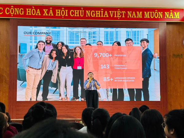 Career talk Ngành Khách sạn: Kết nối thực tiễn – Mở lối tương lai