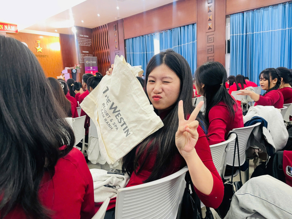 Career talk Ngành Khách sạn: Kết nối thực tiễn – Mở lối tương lai