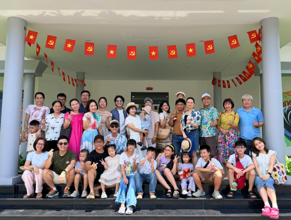 Hoạt động hè của gia đình Khoa Du lịch