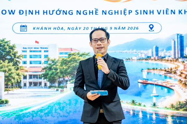 Khoa Du lịch tổ chức Chương trình giao lưu  “Từ giảng đường đến doanh nghiệp: Hành trang cho người làm dịch vụ”