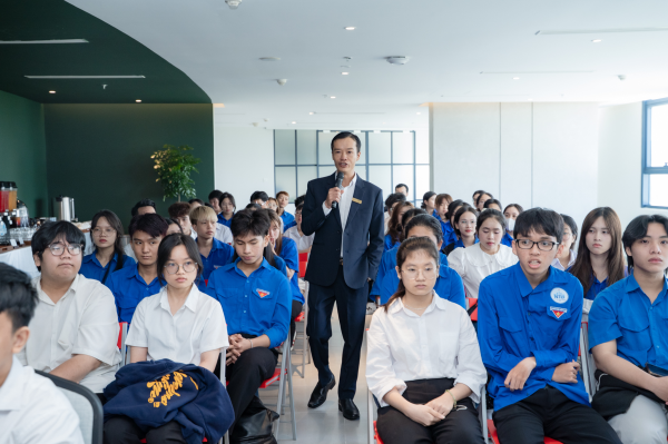 Sinh viên Khoa Du lịch tham quan, trải nghiệm thực tế tại Lugano Resort & Spa Cam Ranh