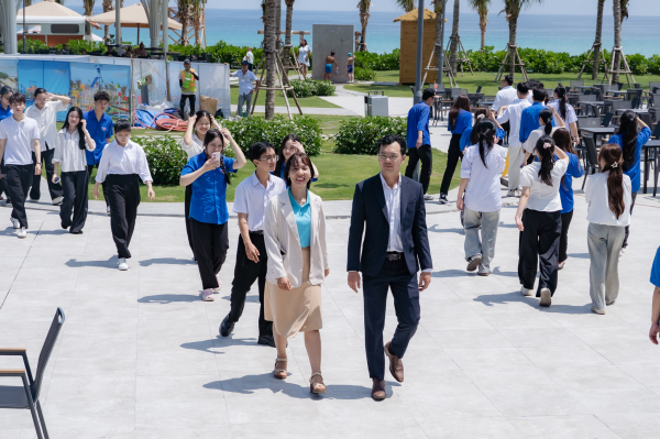 Sinh viên Khoa Du lịch tham quan, trải nghiệm thực tế tại Lugano Resort & Spa Cam Ranh