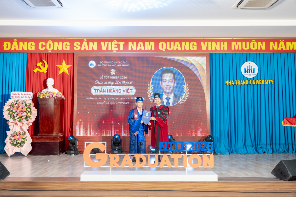 Lễ Tốt nghiệp 2026: Gần 20 học viên ngành Du lịch nhận bằng Thạc sĩ