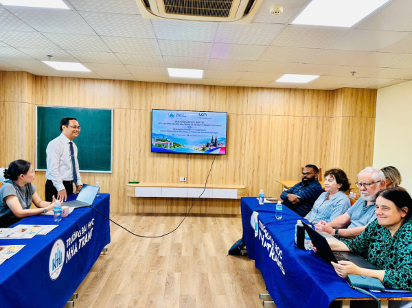 Trường Đại học Nha Trang trao đổi hợp tác với Trường Đại học Clermont Auvergne, Pháp