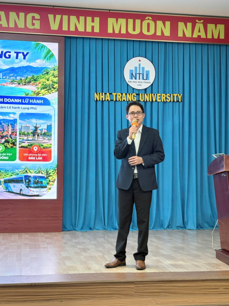 Từ Booking đến Nhân sự: Khi sinh viên lữ hành tiếp cận thực tiễn hoạch định nguồn nhân lực