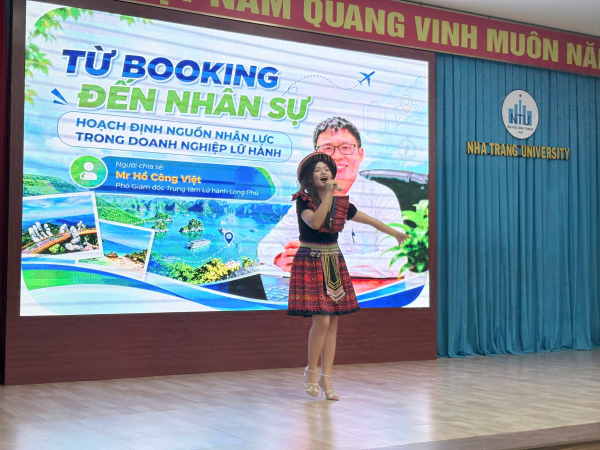 Từ Booking đến Nhân sự: Khi sinh viên lữ hành tiếp cận thực tiễn hoạch định nguồn nhân lực