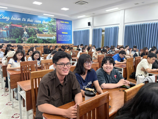 Từ Booking đến Nhân sự: Khi sinh viên lữ hành tiếp cận thực tiễn hoạch định nguồn nhân lực