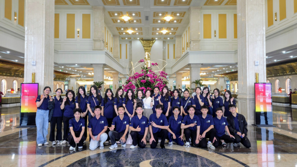 Sinh viên Khoa Du lịch – Trường Đại học Nha Trang trải nghiệm thực tế tại Khu nghỉ dưỡng Hòn Tằm