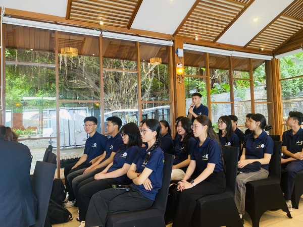 Sinh viên Khoa Du lịch – Trường Đại học Nha Trang trải nghiệm thực tế tại Khu nghỉ dưỡng Hòn Tằm