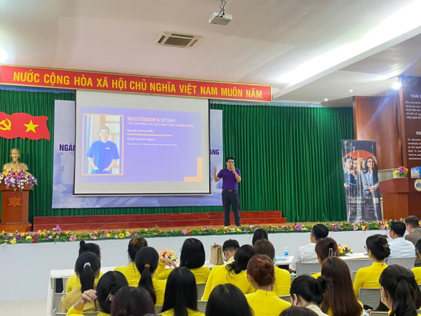 Giao lưu giữa sinh viên Khoa Du lịch, Trường đại học Nha Trang và Sheraton Nha Trang Hotel & Spa trong chuỗi sự kiện “Marriott International Career talk”