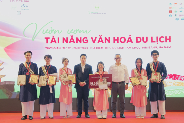 Sinh viên Khoa Du lịch Trường Đại học Nha Trang đạt giải Nhất Cuộc thi “Ý tưởng sáng tạo xây dựng sản phẩm văn hóa du lịch và truyền thông trong du lịch” 