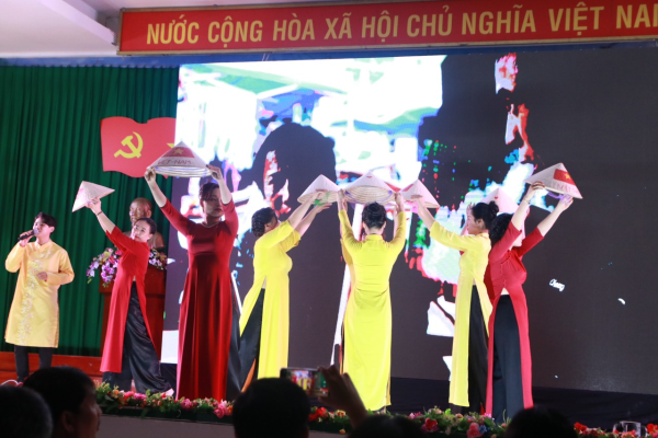 Hội diễn Văn nghệ - Thời trang chào mừng 65 năm ngày Truyền thống trường Đại học Nha Trang