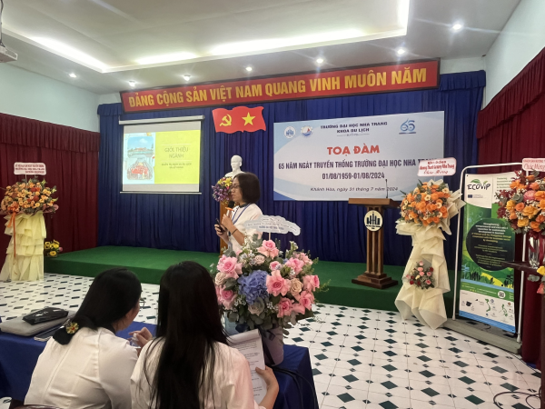 Khoa Du lịch tổ chức Toạ đàm kỷ niệm 65 năm Ngày Truyền thống Trường Đại học Nha Trang (01/08/1959 - 01/08/2024)