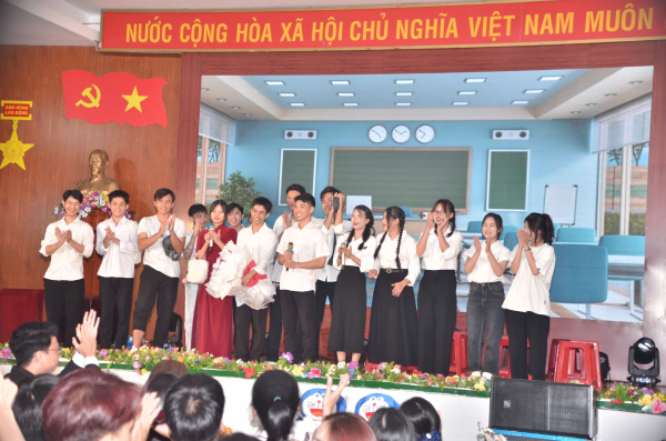 KHOA DU LỊCH TỔ CHỨC CHƯƠNG TRÌNH “TÀI NĂNG DU LỊCH 2024” CHÀO MỪNG NGÀY NHÀ GIÁO VIỆT NAM 20/11/1982 - 20/11/2024