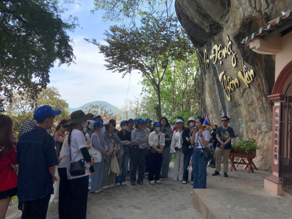 Hành trình khám phá miền Tây – Gắn kết lý thuyết với thực hành trong đào tạo sinh viên Khoa Du lịch, trường Đại học Nha Trang.