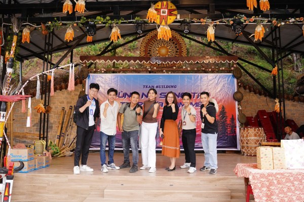 Trải nghiệm thực tế đầu tiên của sinh viên năm nhất Khoa Du lịch – Bước khởi đầu từ học phần Kỹ năng bổ trợ trong lữ hành.
