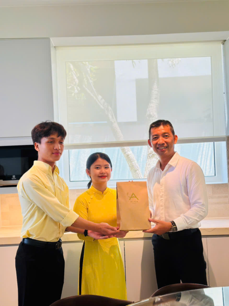 SINH VIÊN NĂM THỨ NHẤT NGÀNH QTKS CHƯƠNG TRÌNH ĐẶC BIỆT THAM GIA HỌC TẬP THỰC TẾ TẠI ALMA RESORT