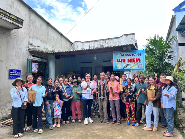 KHOA DU LỊCH ĐỒNG HÀNH CÙNG THÔN HÒN DUNG, HUYỆN KHÁNH SƠN  PHÁT TRIỂN DU LỊCH CỘNG ĐỒNG BỀN VỮNG