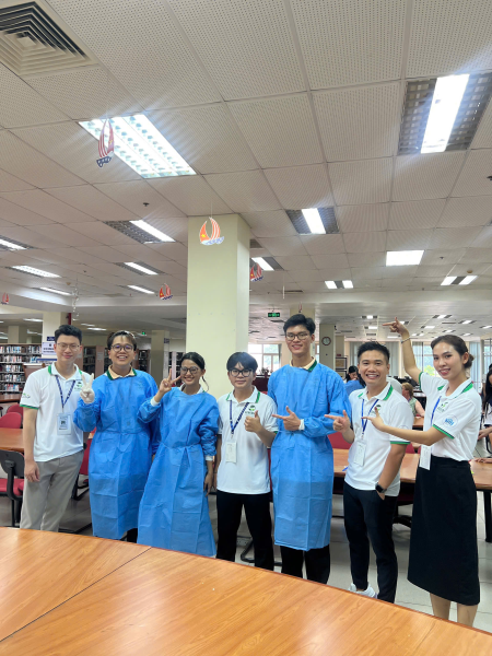 Đội ECOGUIDE của Trường Đại học Nha Trang tỏa sáng tại Bootcamp ECOViP, giành nhiều giải thưởng danh giá!